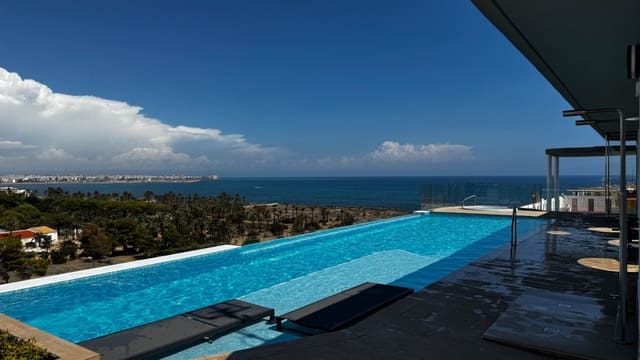 3 makuuhuone Huoneisto myytävänä paikassa Punta Prima, Torrevieja mukana uima-altaan - 470 000 € (Ref: 8573019)