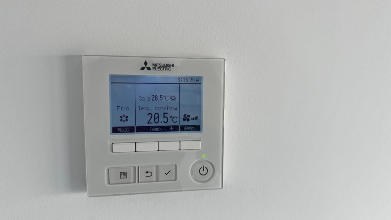 3 bedroom Apartment for sale in Punta Prima with pool - € 470,000 (Ref: 8573019)