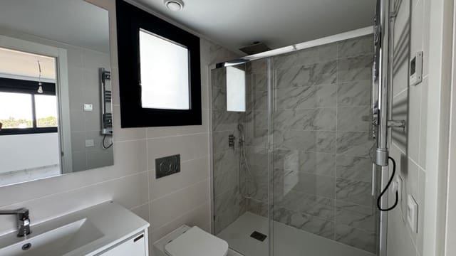 3 makuuhuone Huoneisto myytävänä paikassa Punta Prima, Torrevieja mukana uima-altaan - 470 000 € (Ref: 8573019)