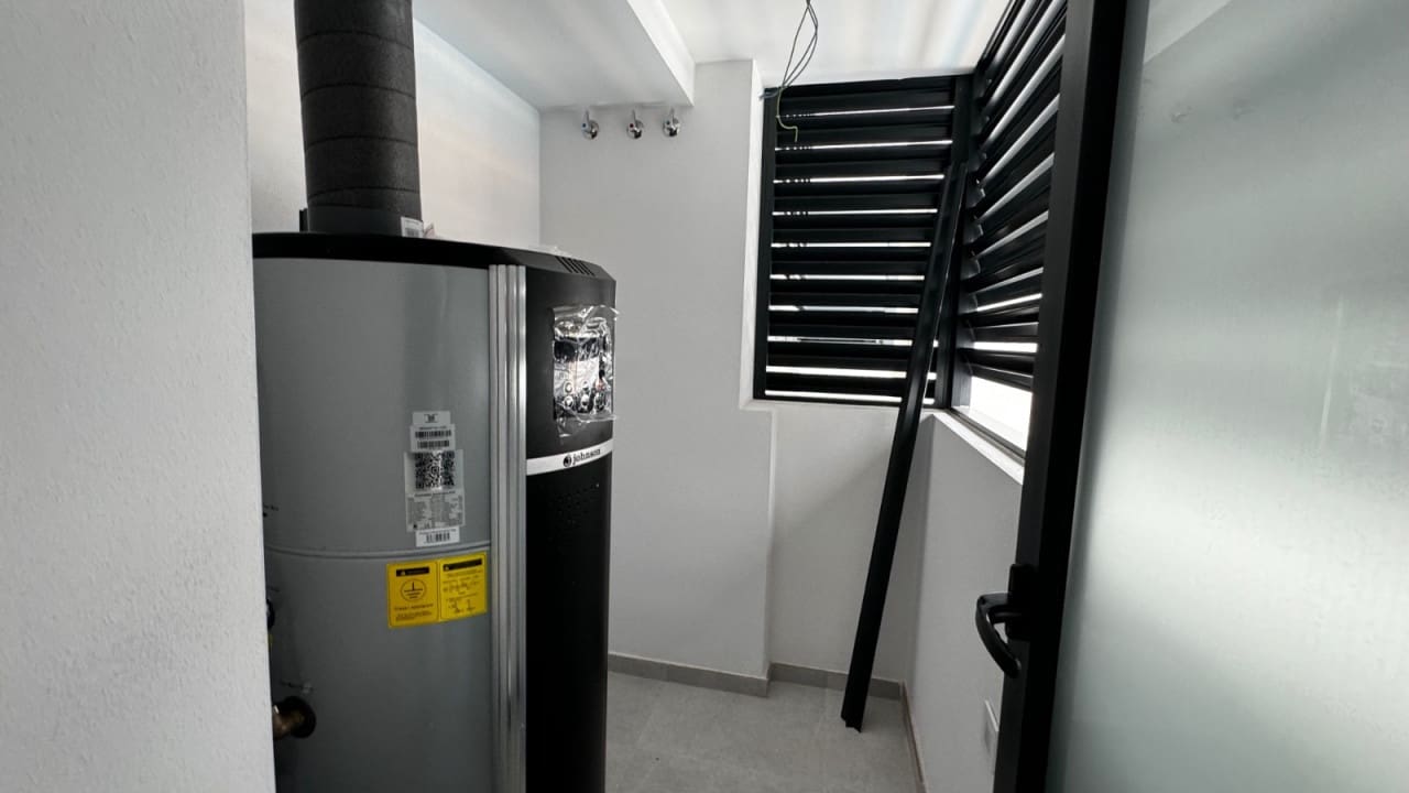 3 bedroom Apartment for sale in Punta Prima with pool - € 470,000 (Ref: 8573019)