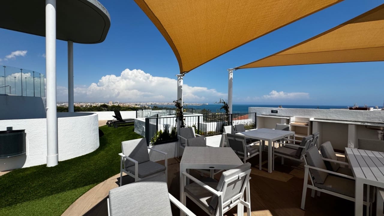 3 bedroom Apartment for sale in Punta Prima with pool - € 470,000 (Ref: 8573019)