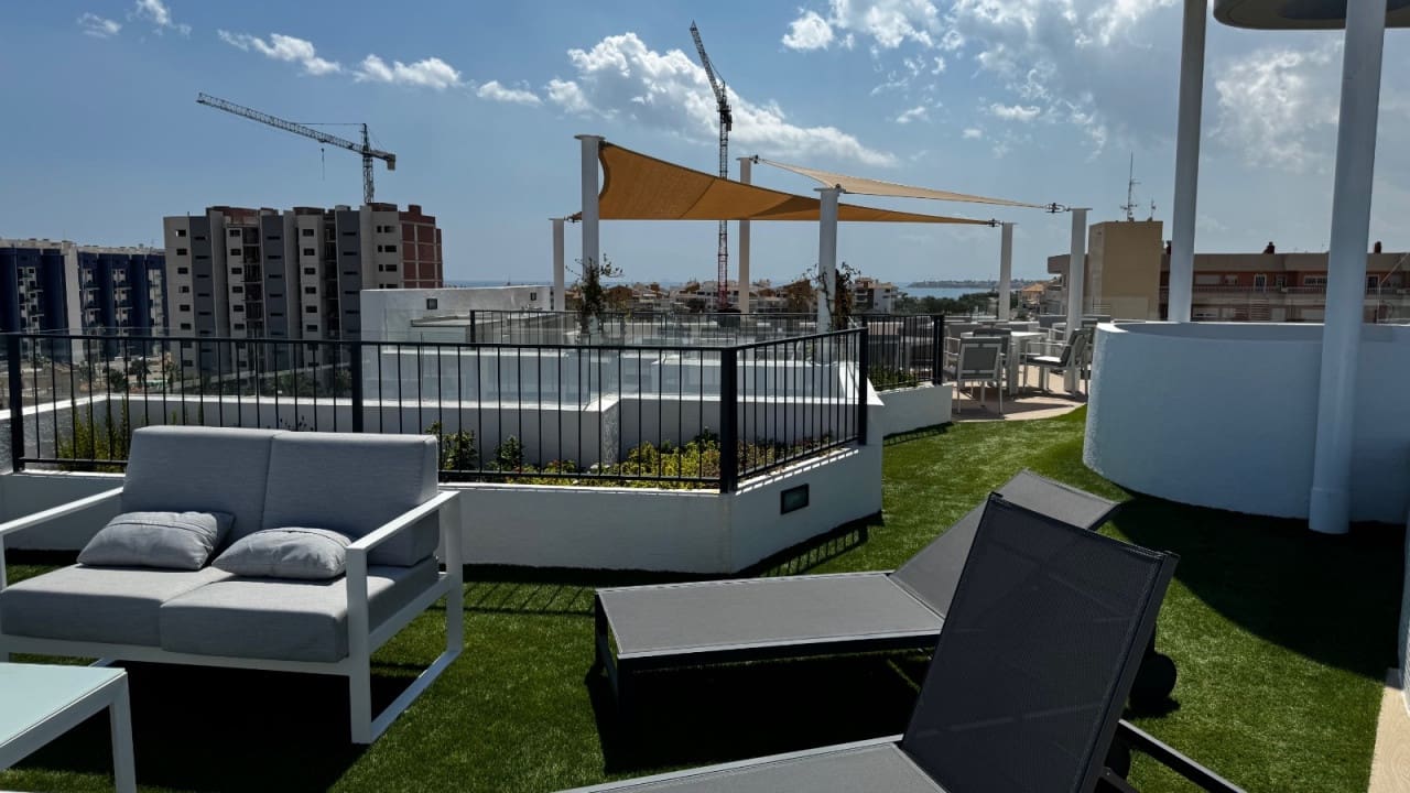 3 bedroom Apartment for sale in Punta Prima with pool - € 470,000 (Ref: 8573019)