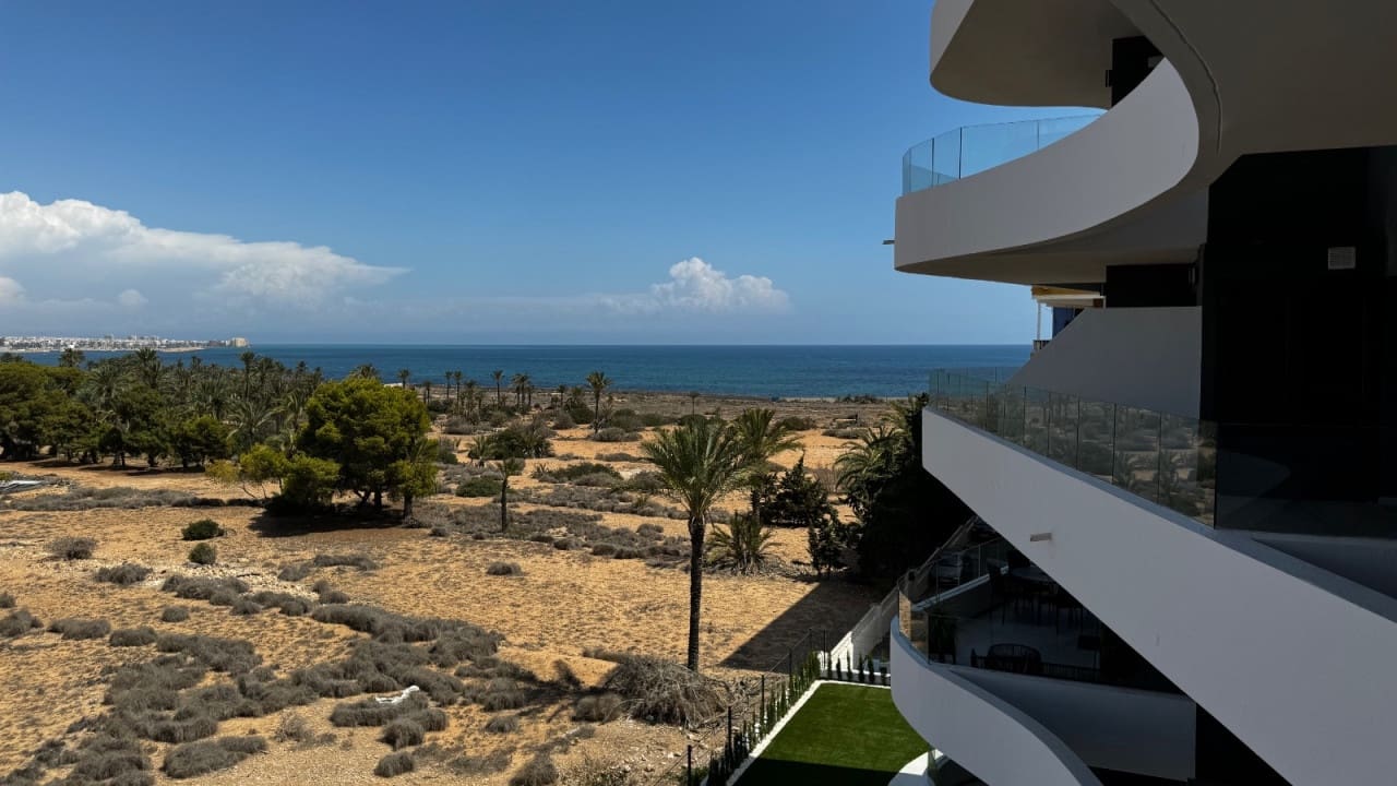 3 bedroom Apartment for sale in Punta Prima with pool - € 470,000 (Ref: 8573019)