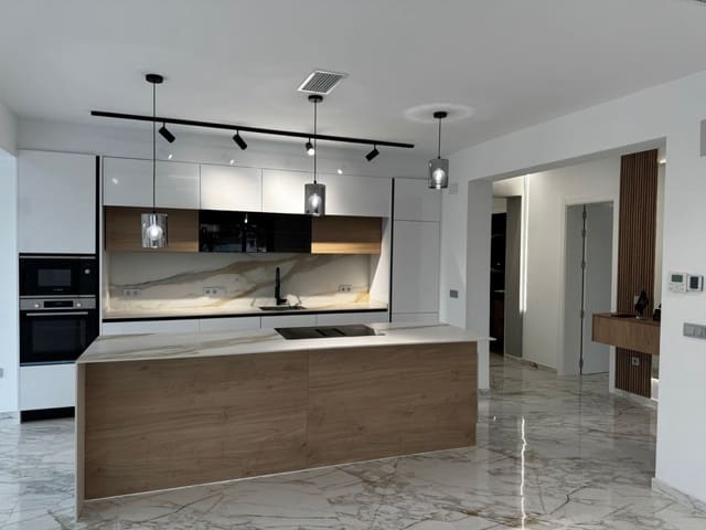 4 sypialnia Willa na sprzedaż w Los Balcones - 995 000 € (Ref: 8573024)