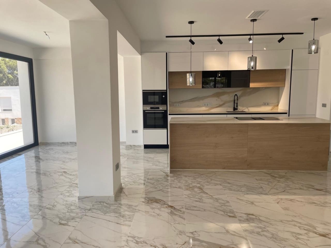 4 sypialnia Willa na sprzedaż w Los Balcones - 995 000 € (Ref: 8573024)