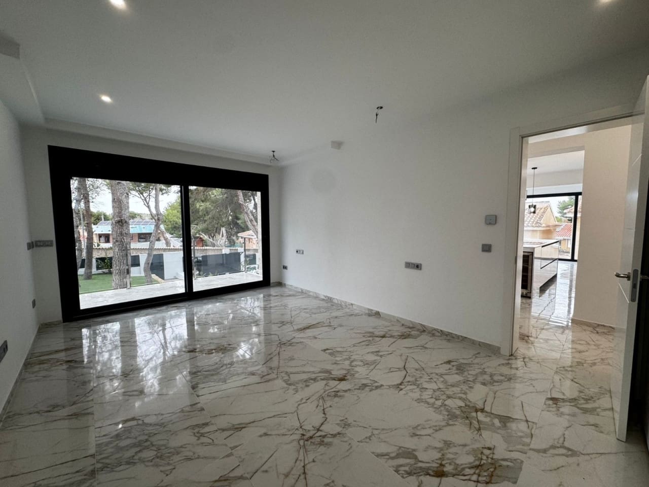 4 sypialnia Willa na sprzedaż w Los Balcones - 995 000 € (Ref: 8573024)