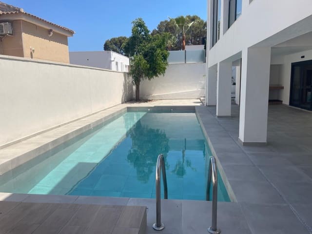 4 soverom Villa til salgs i Los Balcones med svømmebasseng garasje - € 995 000 (Ref: 8573024)