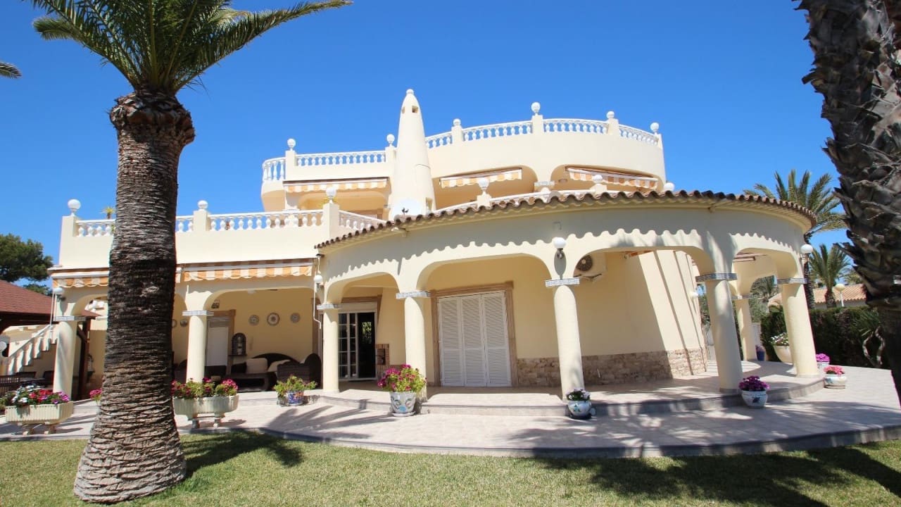 4 camera da letto Villa in vendita in Punta Prima con piscina - 1.150.000 € (Rif: 8573027)