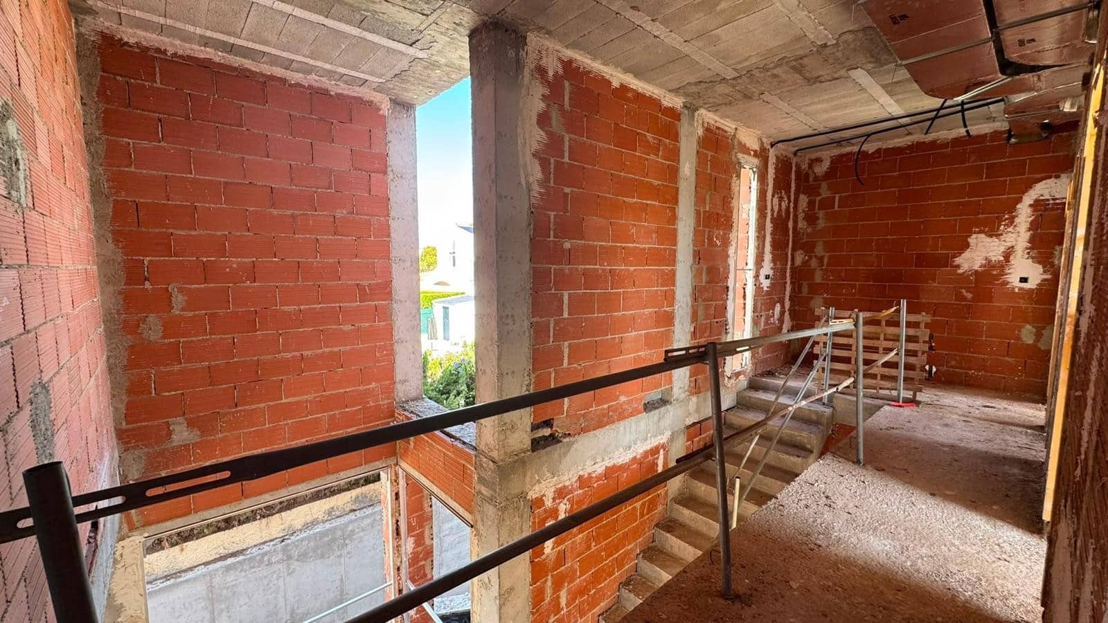 Mark till salu i La Zenia - 1 700 000 € (Ref: 8573031)