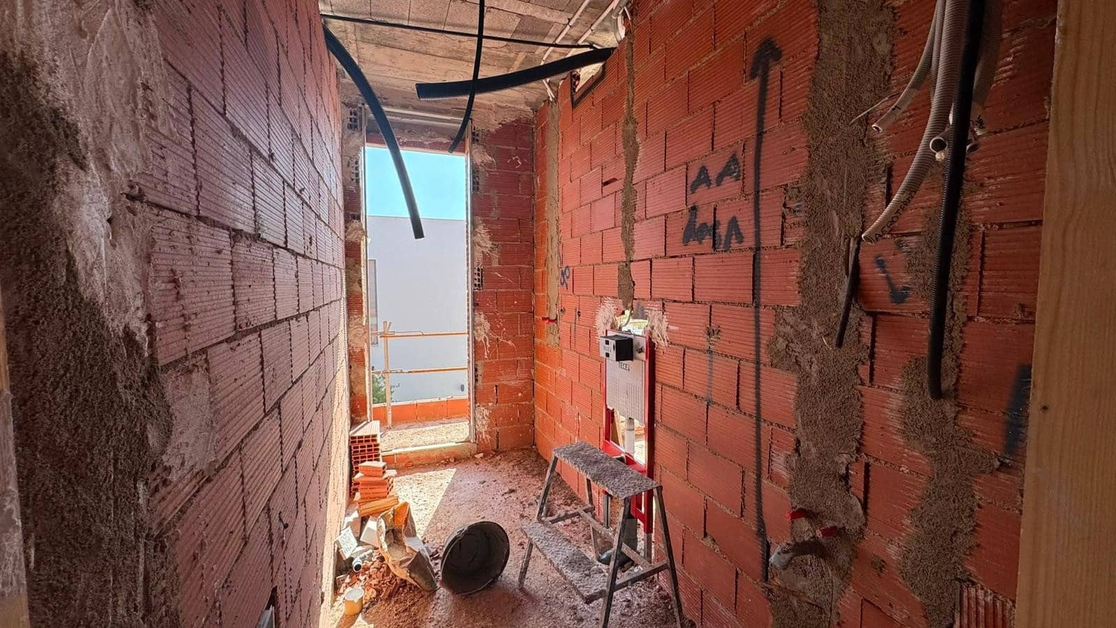 Mark till salu i La Zenia - 1 700 000 € (Ref: 8573031)