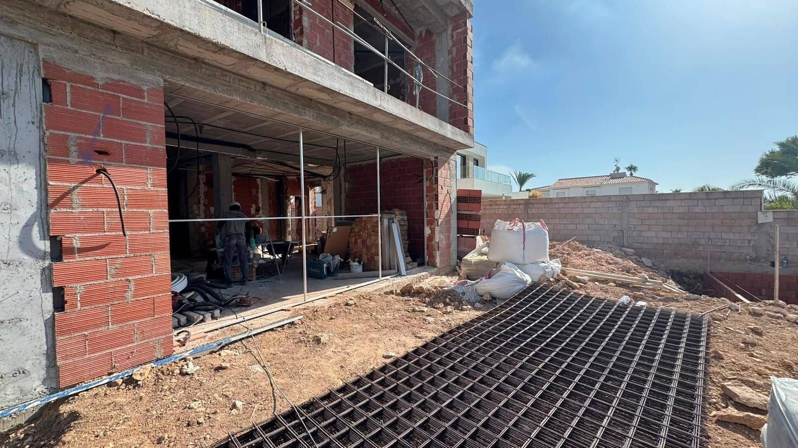 Mark till salu i La Zenia - 1 700 000 € (Ref: 8573031)