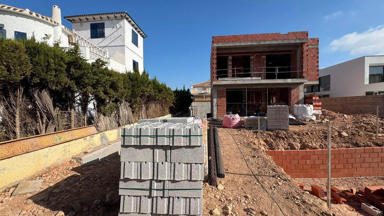 Mark till salu i La Zenia - 1 700 000 € (Ref: 8573031)