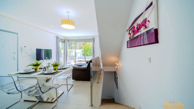 3 soverom Villa til salgs i Villamartin, Orihuela med svømmebasseng garasje - € 499 000 (Ref: 8573032)