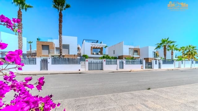 Chalet de 3 habitaciones en Villamartin, Orihuela en venta con piscina garaje - 490.000 € (Ref: 8573032)