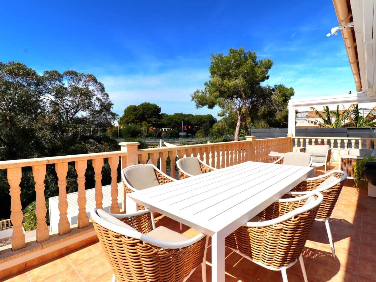 5 sypialnia Willa na sprzedaż w Campoamor - 1 300 000 € (Ref: 8573043)