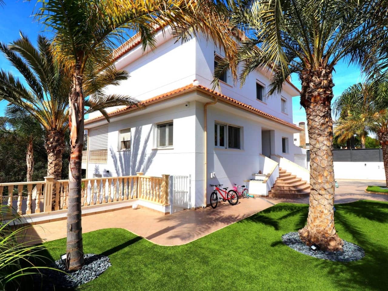 5 sypialnia Willa na sprzedaż w Campoamor - 1 300 000 € (Ref: 8573043)
