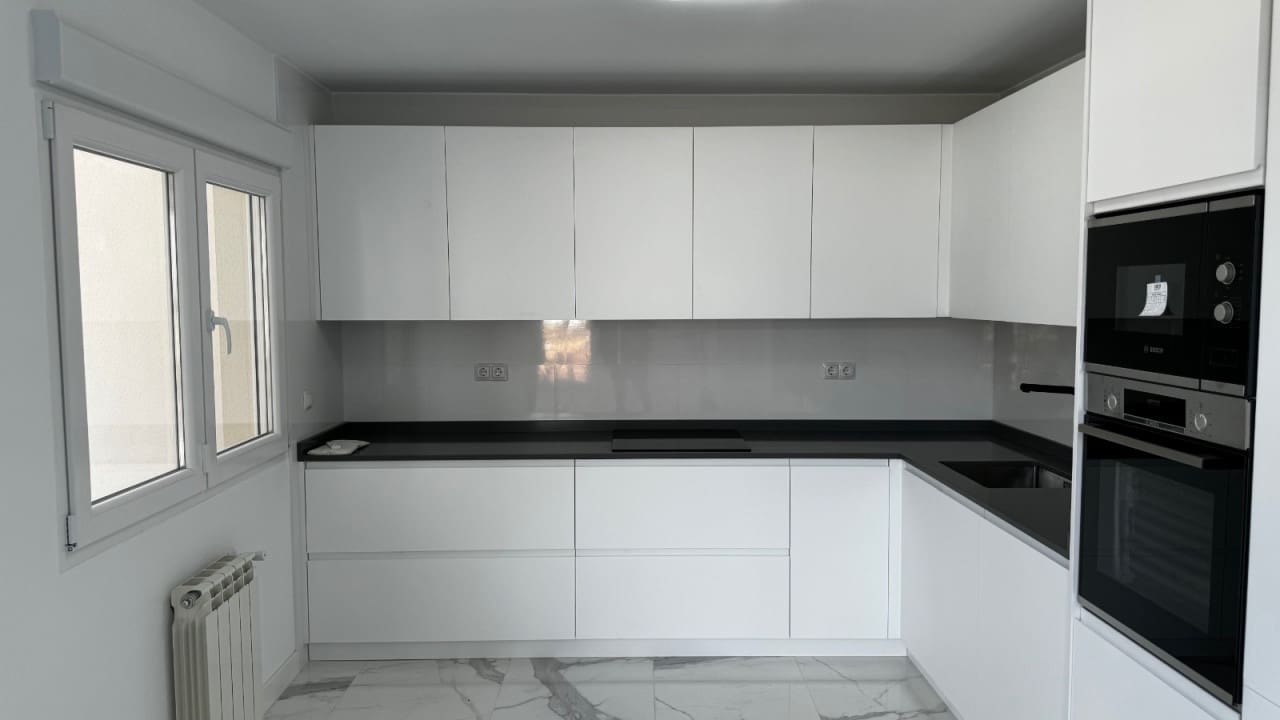 5 bedroom Villa for sale in Los Balcones with pool - € 1,150,000 (Ref: 8573044)