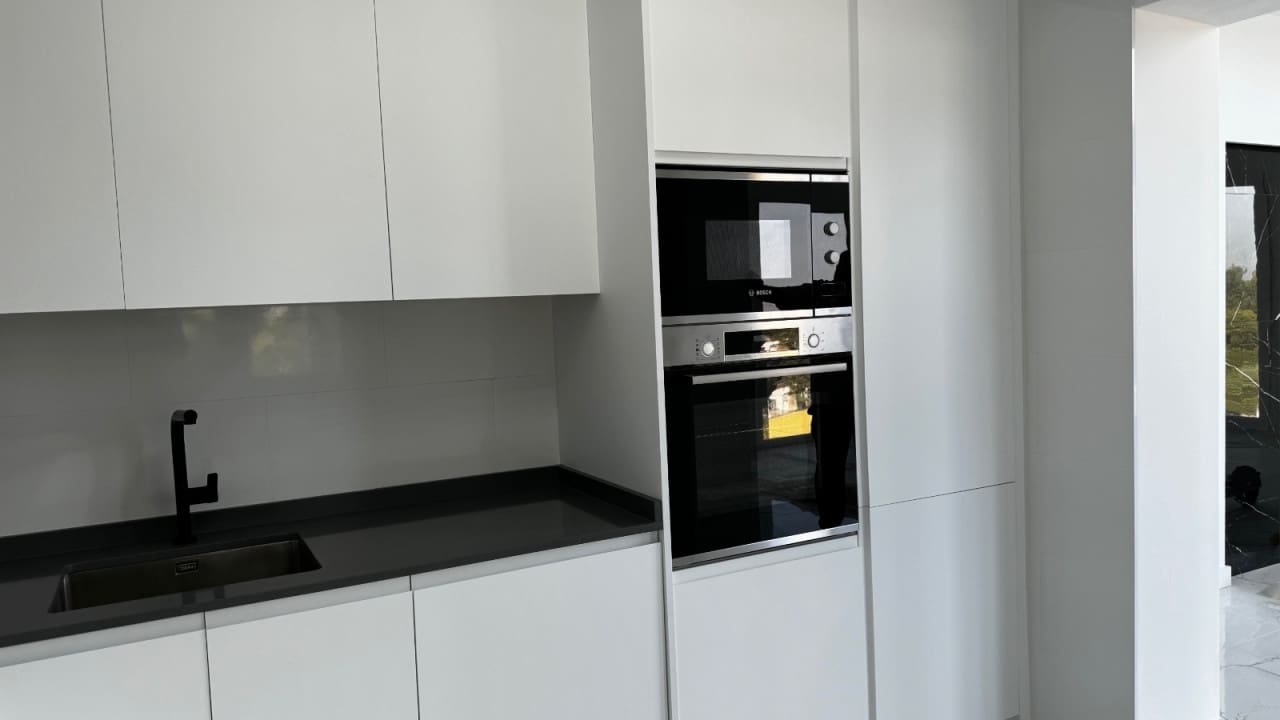 5 bedroom Villa for sale in Los Balcones with pool - € 1,150,000 (Ref: 8573044)