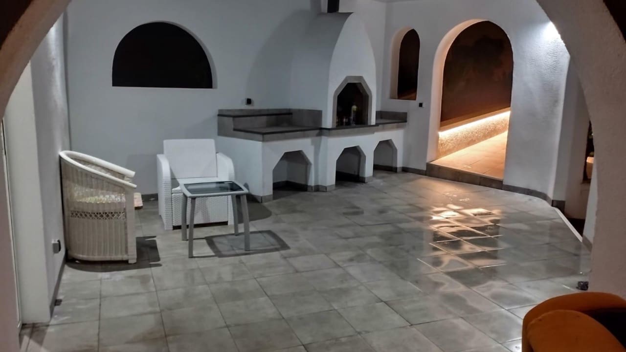 5 bedroom Villa for sale in Los Balcones with pool - € 1,150,000 (Ref: 8573044)