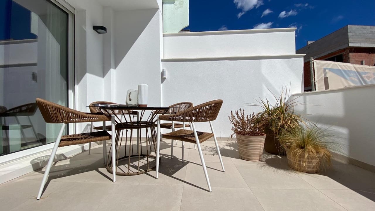 2 soveværelse Villa til salg i Pilar de la Horadada med swimmingpool garage - € 304.900 (Ref: 8579786)