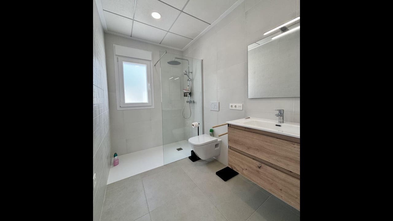 Chalet de 3 habitaciones en Benijófar en venta con piscina - 478.732 € (Ref: 8579838)