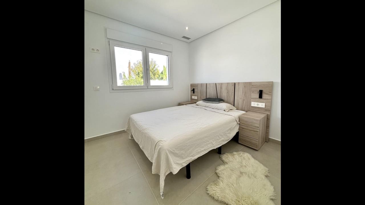 Chalet de 3 habitaciones en Benijófar en venta con piscina - 478.732 € (Ref: 8579838)