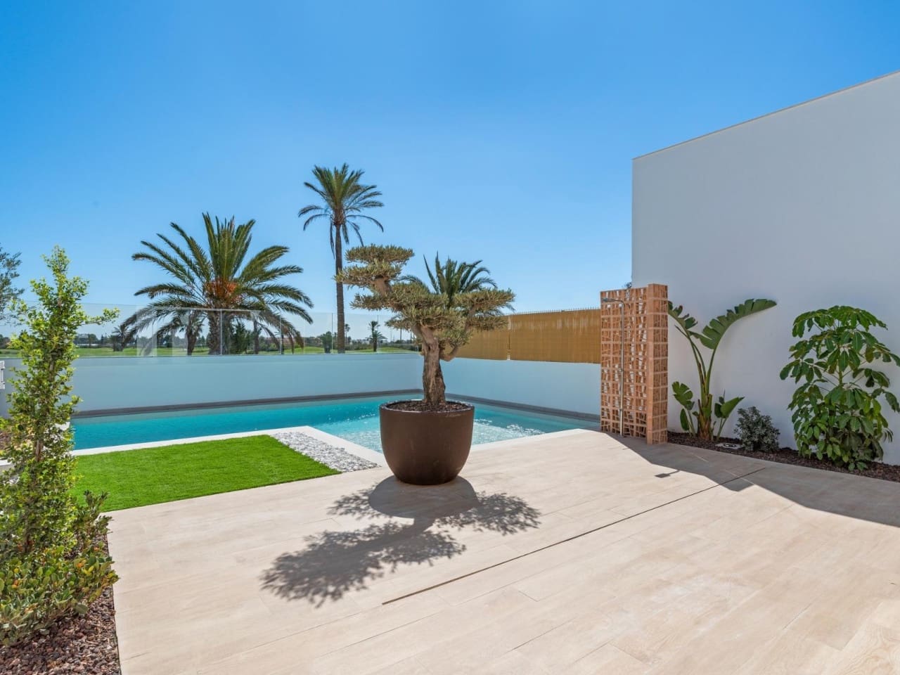 3 bedroom Villa for sale in Los Alcazares with pool garage - € 559,900 (Ref: 8584179)