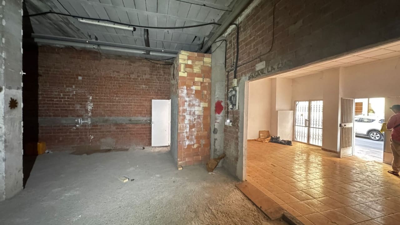 2 sovrum Kommersiell till salu i Torrevieja - 150 000 € (Ref: 8588289)