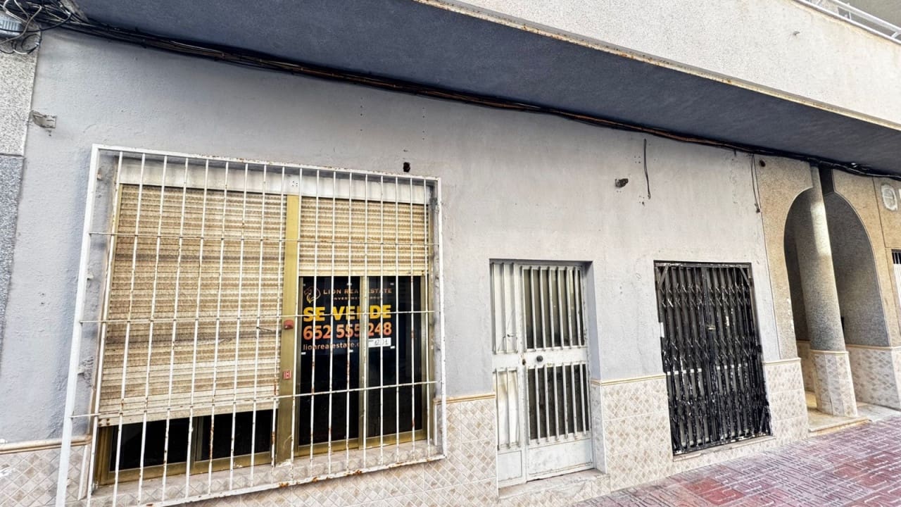 2 sovrum Kommersiell till salu i Torrevieja - 150 000 € (Ref: 8588289)