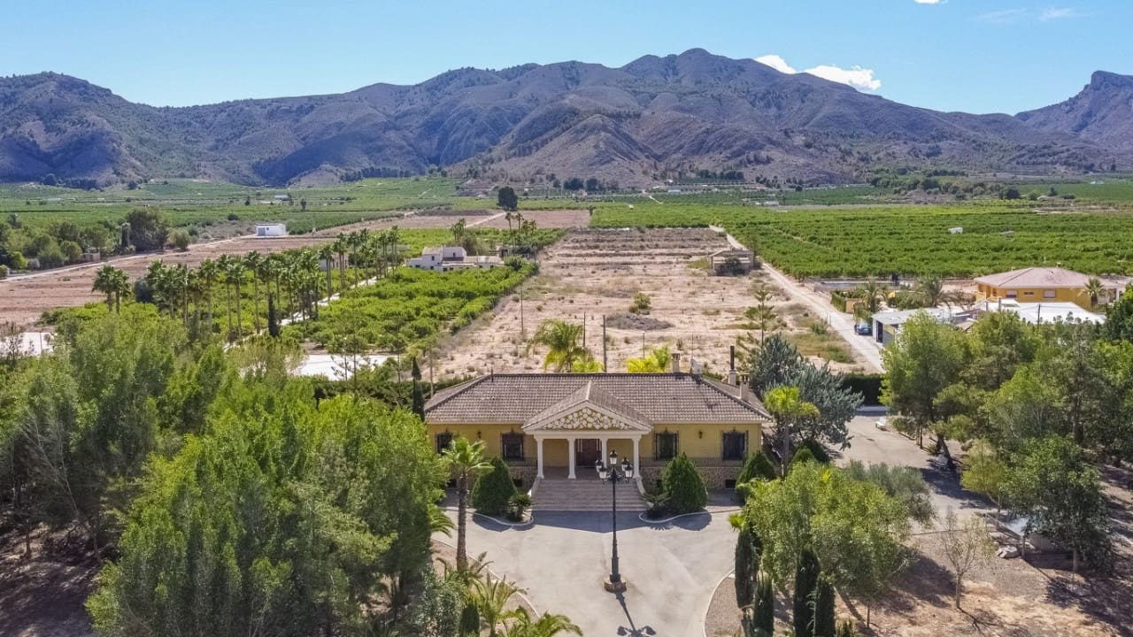 5 makuuhuone Maalaistalo myytävänä paikassa Orihuela mukana uima-altaan - 800 000 € (Ref: 8588290)