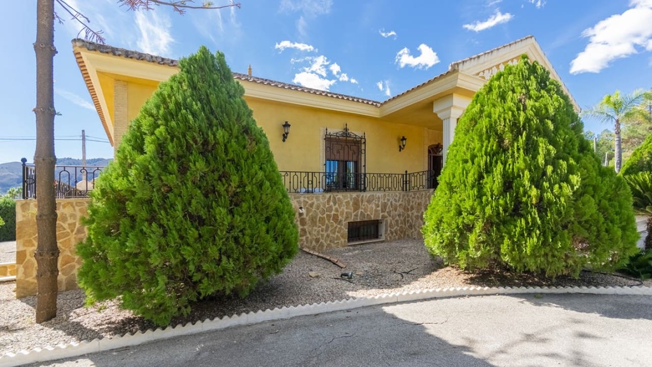 5 makuuhuone Maalaistalo myytävänä paikassa Orihuela mukana uima-altaan - 800 000 € (Ref: 8588290)