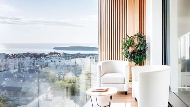 2 Zimmer Apartment zu verkaufen in Las Piscinas Naturales, Torrevieja mit Pool - 388.000 € (Ref: 8594933)