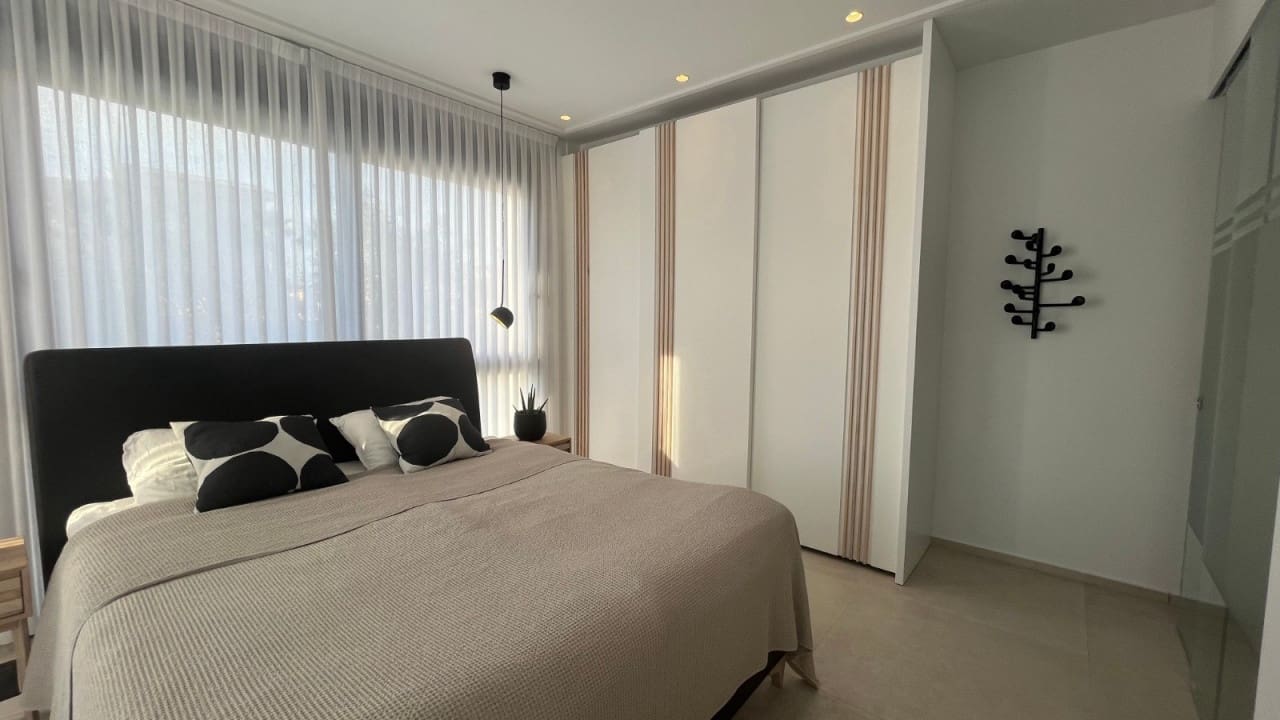 4 soverom Villa til salgs i Punta Prima med svømmebasseng garasje - € 599 000 (Ref: 8598079)