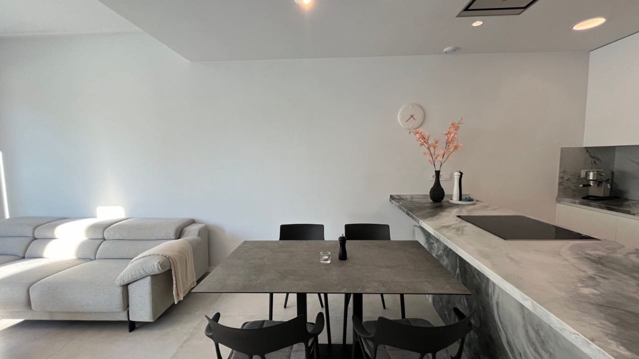 4 soverom Villa til salgs i Punta Prima med svømmebasseng garasje - € 599 000 (Ref: 8598079)