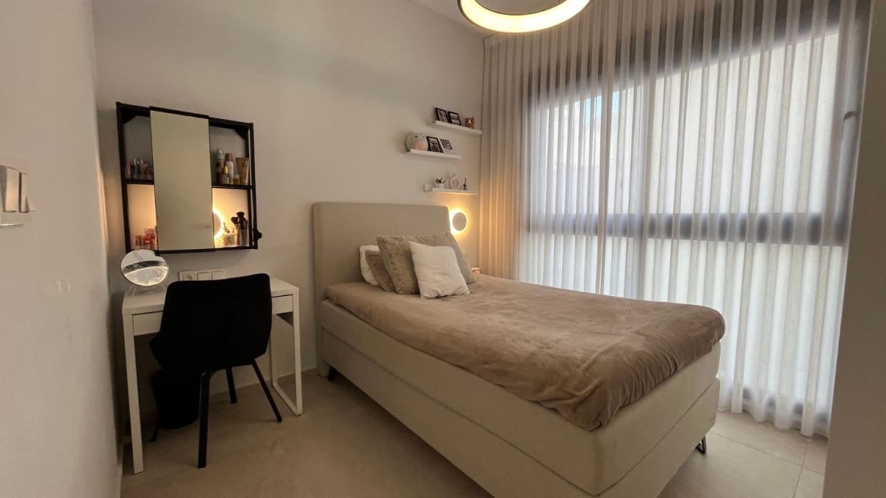 4 soverom Villa til salgs i Punta Prima med svømmebasseng garasje - € 599 000 (Ref: 8598079)