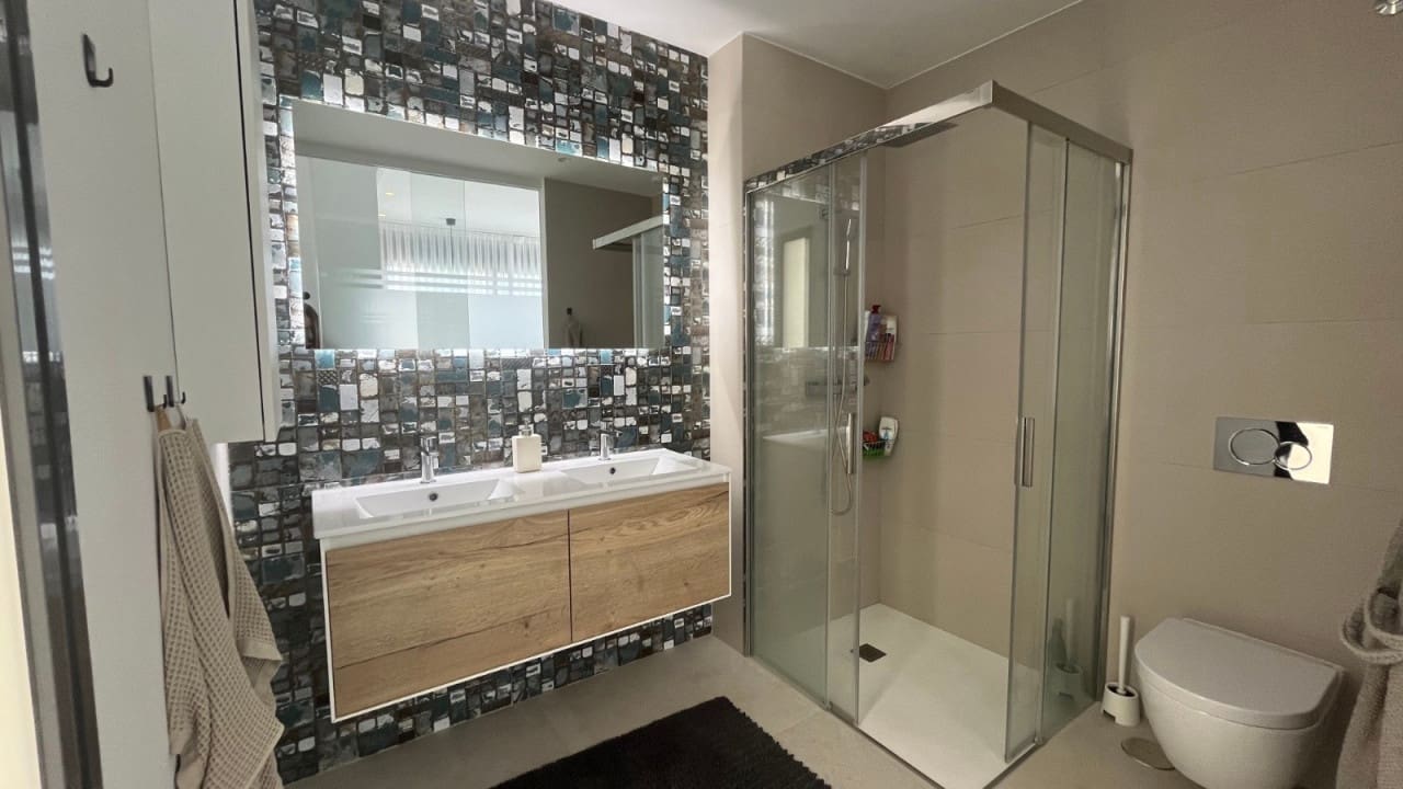 4 soverom Villa til salgs i Punta Prima med svømmebasseng garasje - € 599 000 (Ref: 8598079)