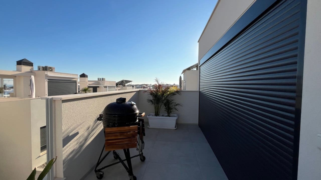 4 soverom Villa til salgs i Punta Prima med svømmebasseng garasje - € 599 000 (Ref: 8598079)