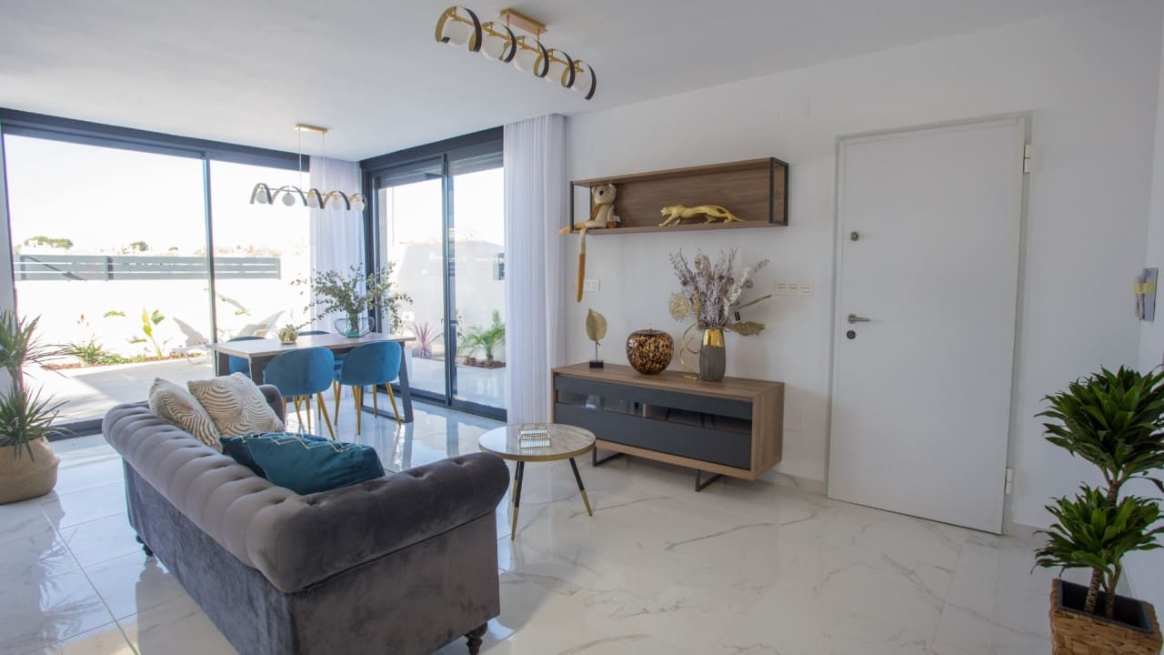 3 makuuhuone Huvila myytävänä paikassa Los Montesinos mukana uima-altaan 
autotalli - 405 900 € (Ref: 8600808)