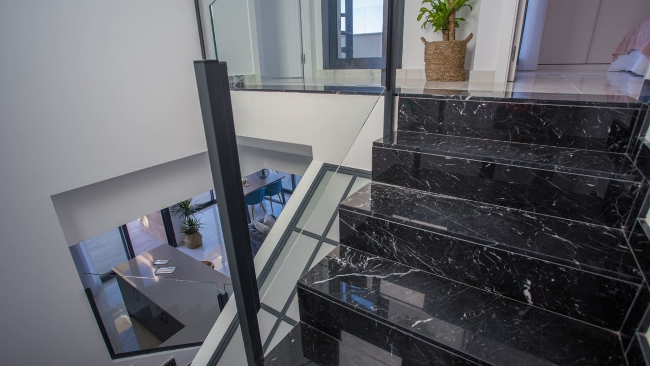 3 makuuhuone Huvila myytävänä paikassa Los Montesinos mukana uima-altaan 
autotalli - 405 900 € (Ref: 8600808)