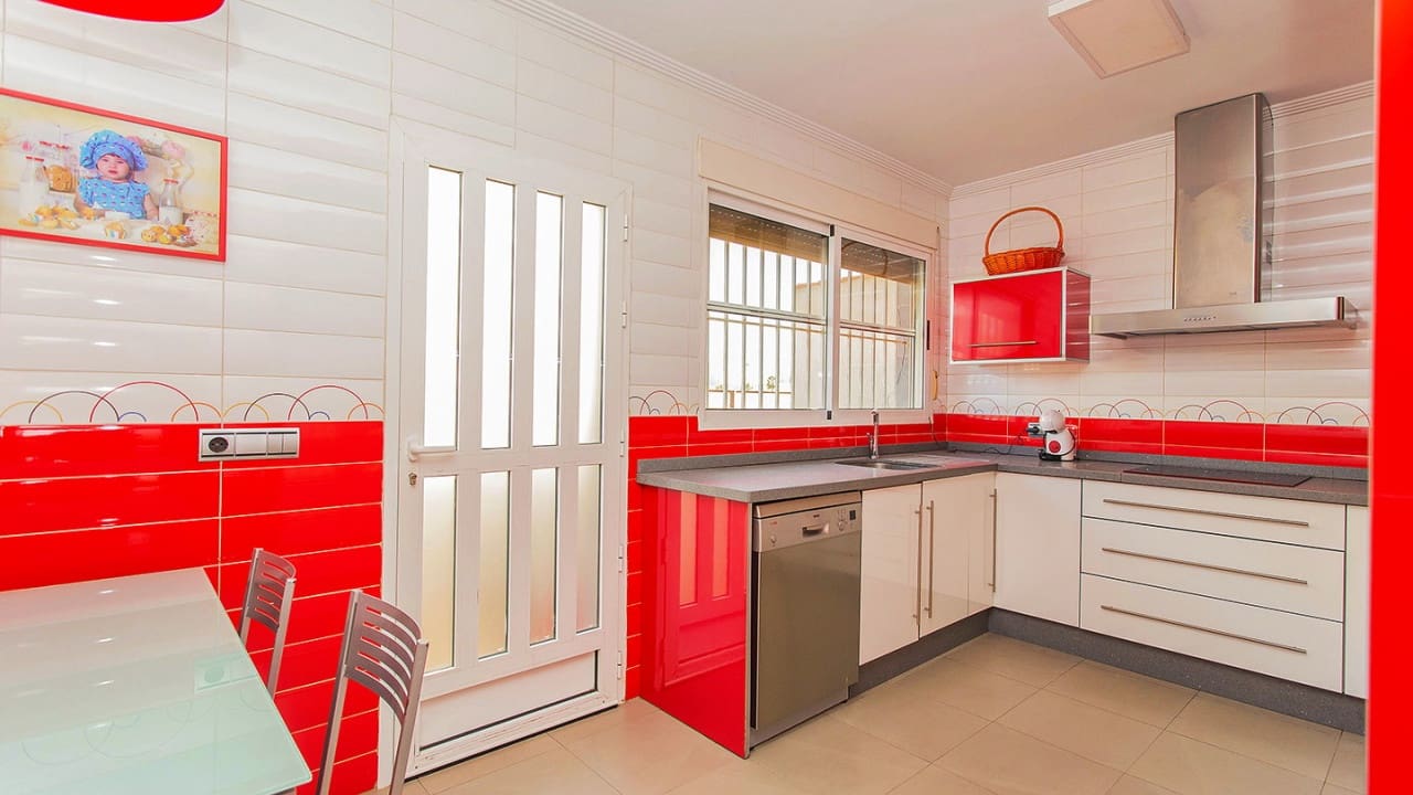 3 slaapkamer Villa te koop in Los Balcones met zwembad garage - € 380.000 (Ref: 8611459)