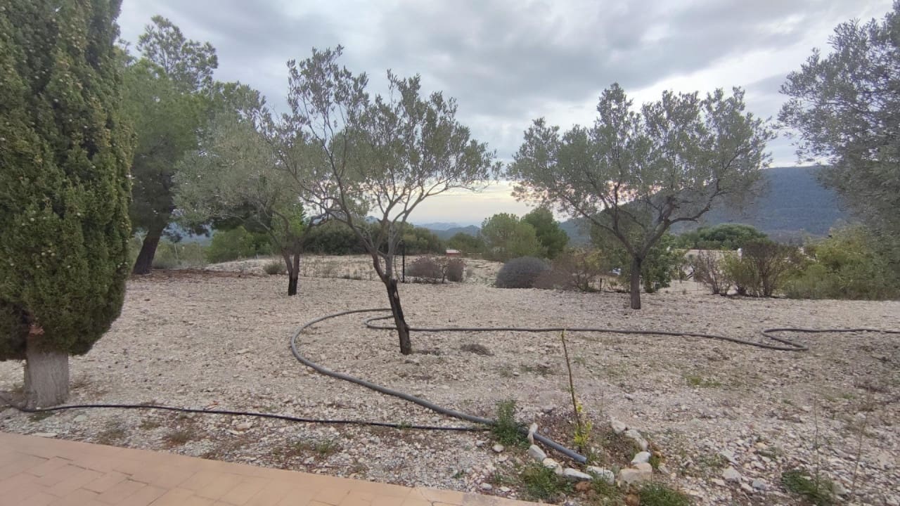 4 makuuhuone Maalaistalo myytävänä paikassa Tibi - 320 000 € (Ref: 8612411)