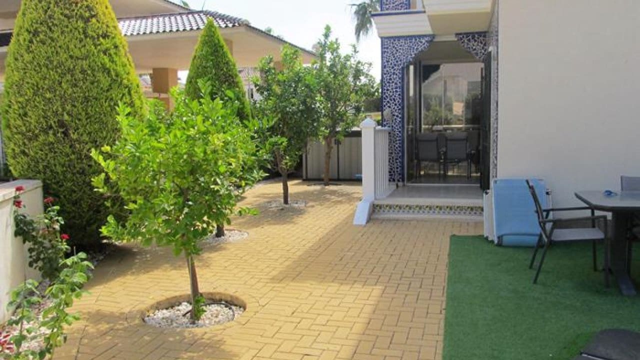 2 chambre Villa/Maison à vendre à Ciudad Quesada avec piscine - 230 000 € (Ref: 8613565)