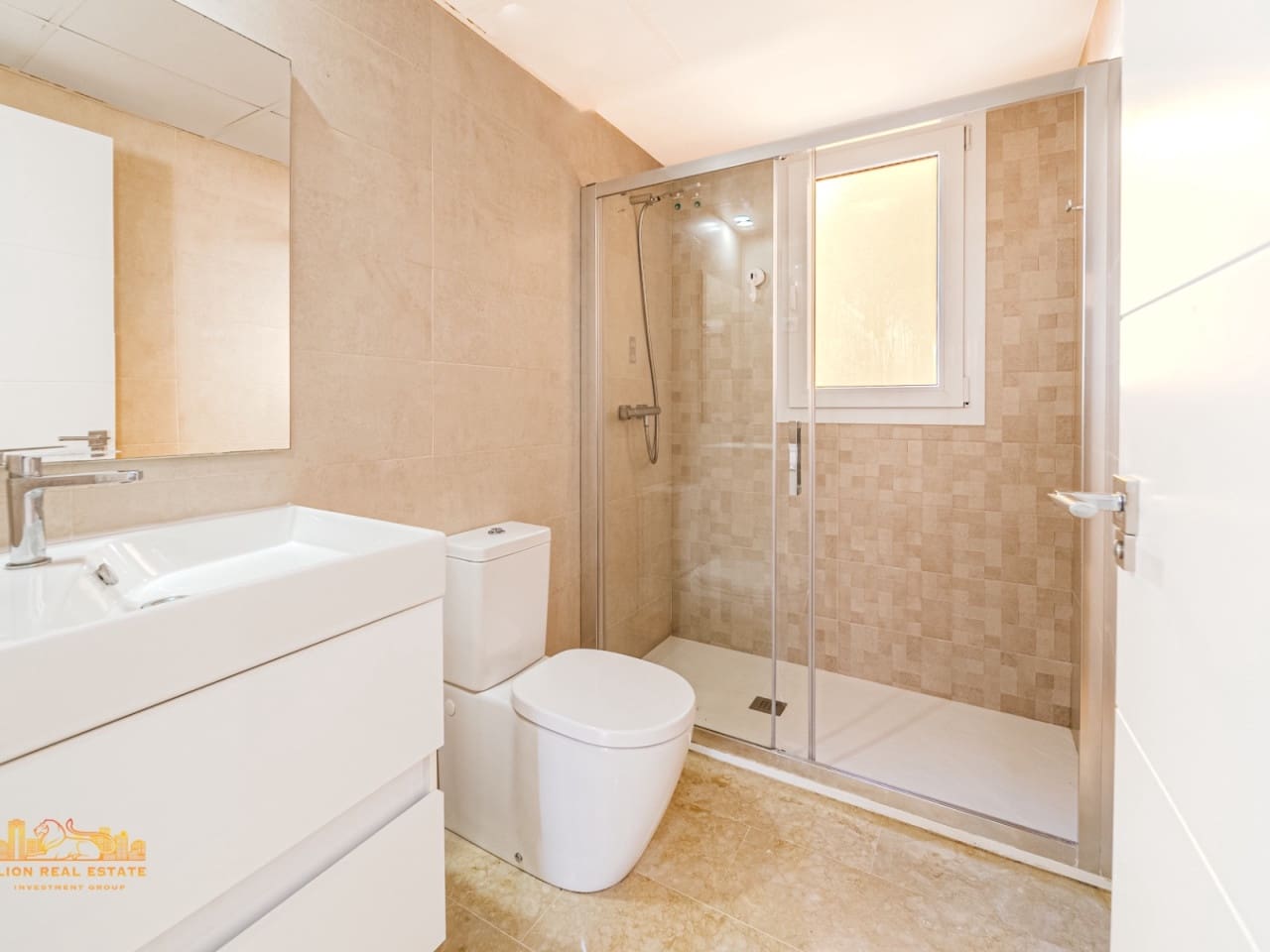 3 bedroom Apartment for sale in Punta Prima with pool - € 390,000 (Ref: 8615024)