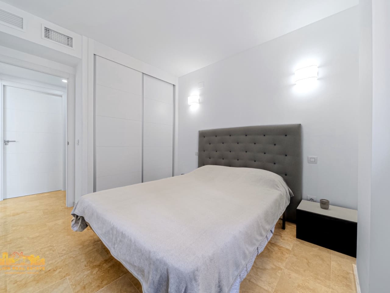 3 bedroom Apartment for sale in Punta Prima with pool - € 390,000 (Ref: 8615024)