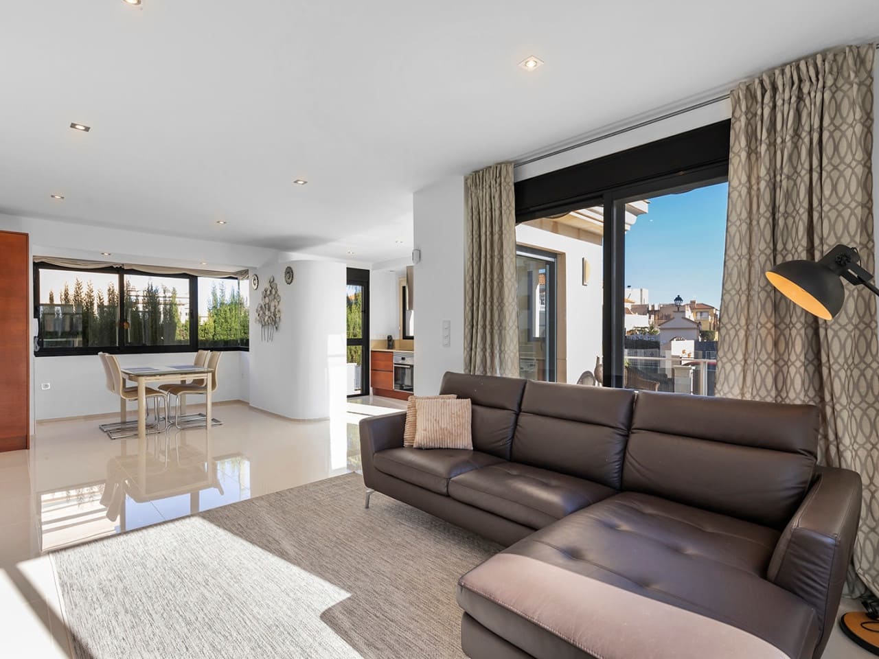 5 makuuhuone Huvila myytävänä paikassa Orihuela Costa mukana uima-altaan - 950 000 € (Ref: 8616705)