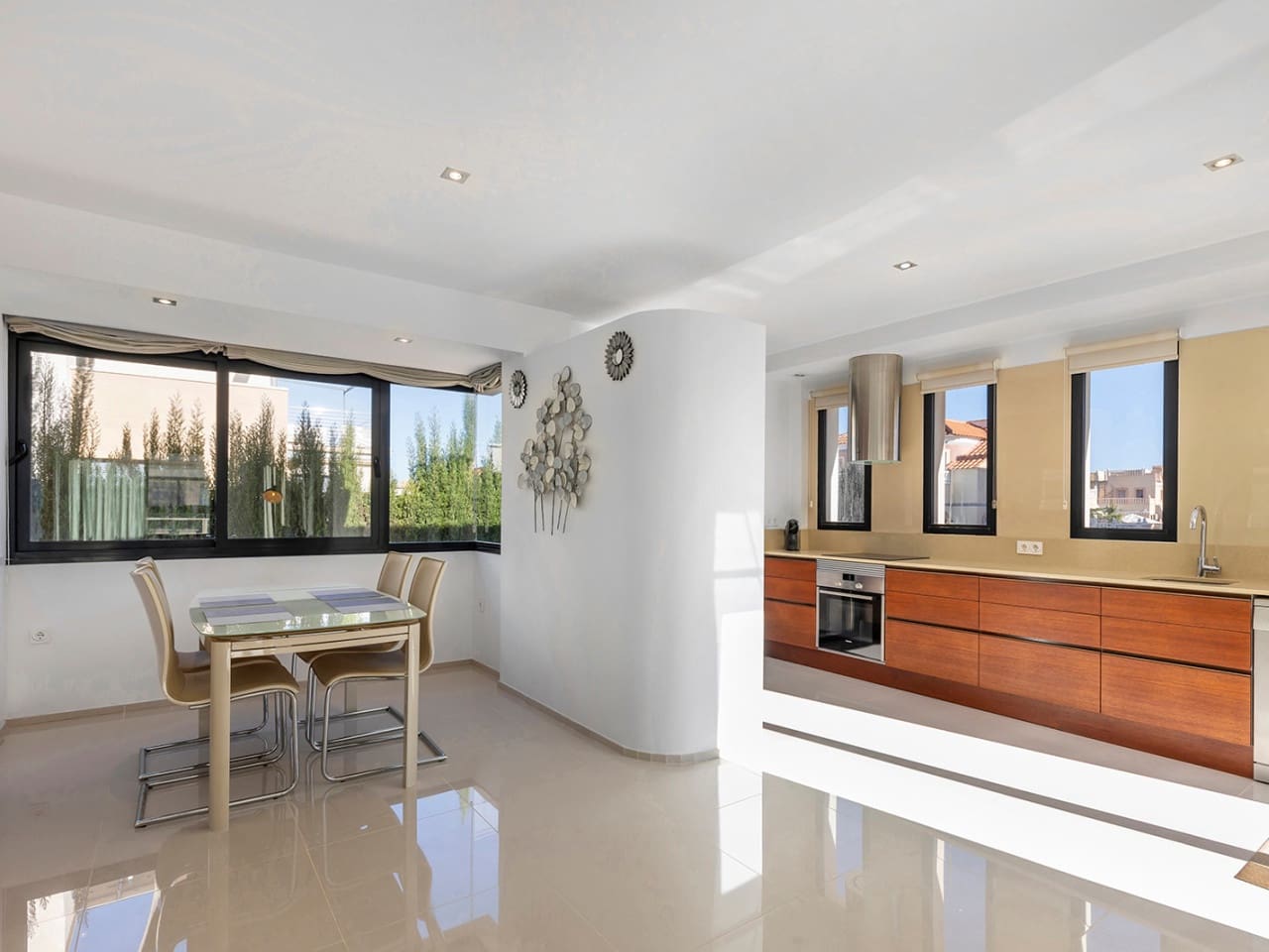 5 makuuhuone Huvila myytävänä paikassa Orihuela Costa mukana uima-altaan - 950 000 € (Ref: 8616705)