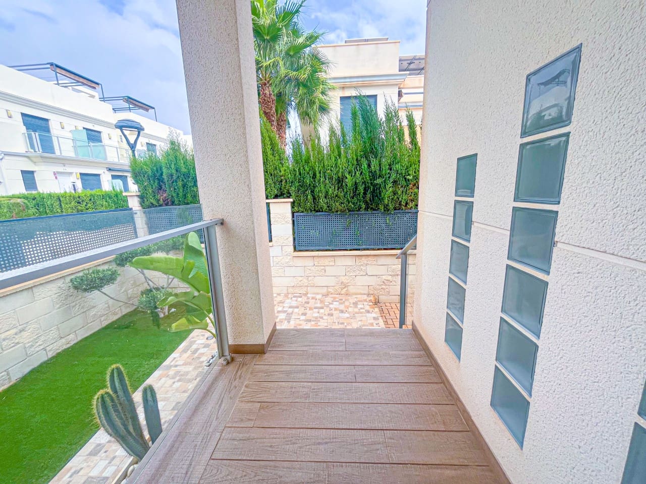 5 makuuhuone Huvila myytävänä paikassa Orihuela Costa mukana uima-altaan - 950 000 € (Ref: 8616705)