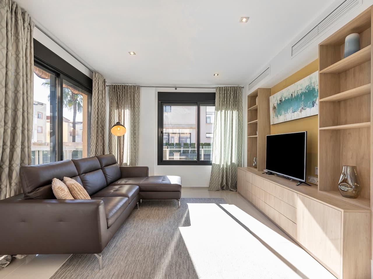 5 makuuhuone Huvila myytävänä paikassa Orihuela Costa mukana uima-altaan - 950 000 € (Ref: 8616705)