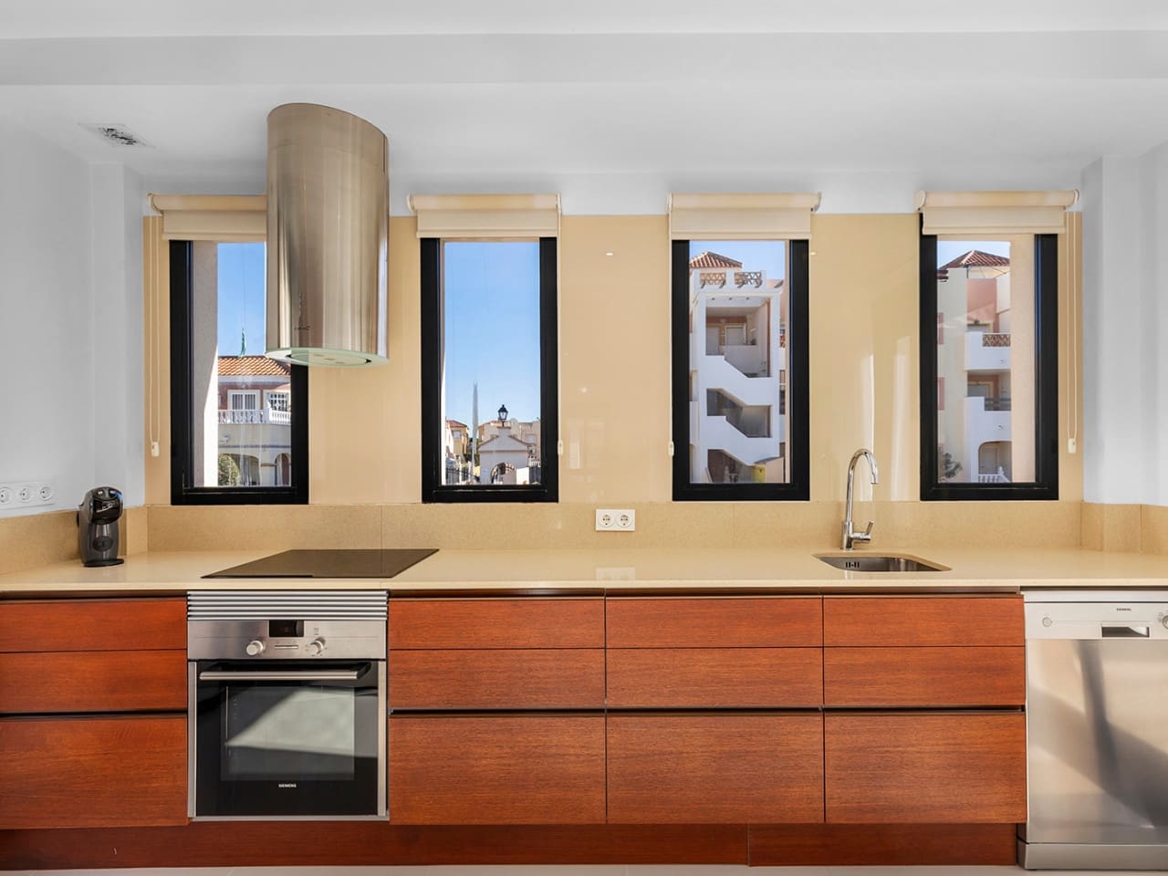 5 makuuhuone Huvila myytävänä paikassa Orihuela Costa mukana uima-altaan - 950 000 € (Ref: 8616705)