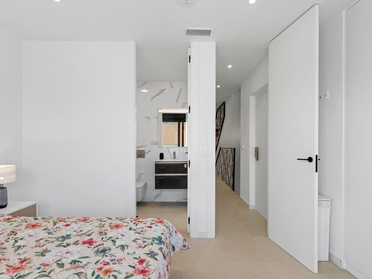 4 slaapkamer Villa te koop in Guardamar del Segura met zwembad - € 507.050 (Ref: 8616709)